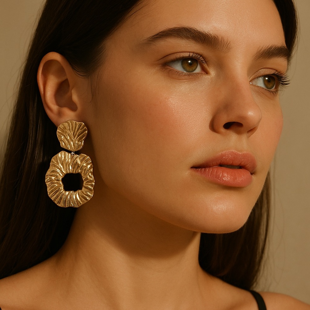 Kenneth Jay Lane KJL Open Heart 22K Gold Plate Duster Ripple Drop Earrings Y2K